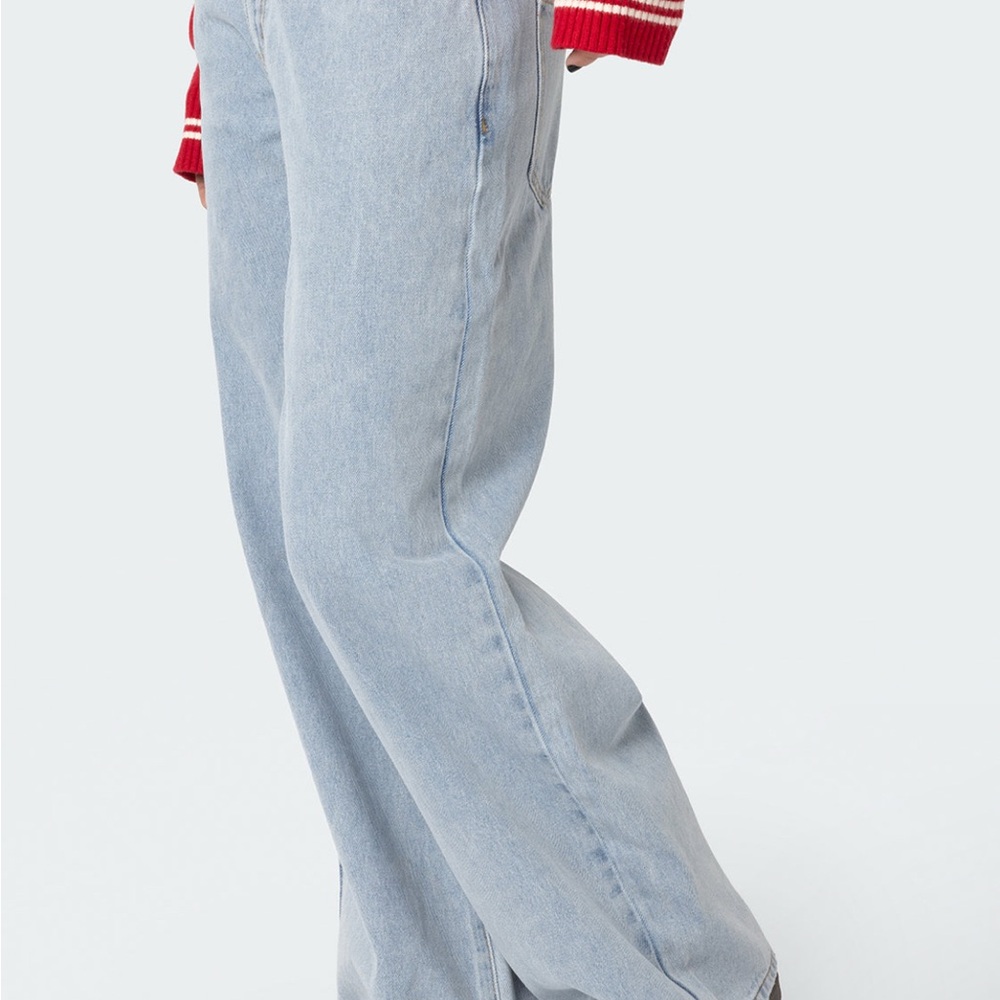 Edikted Light Blue Petite Raelynn Washed Low Rise Jeans - Picture 3 of 5